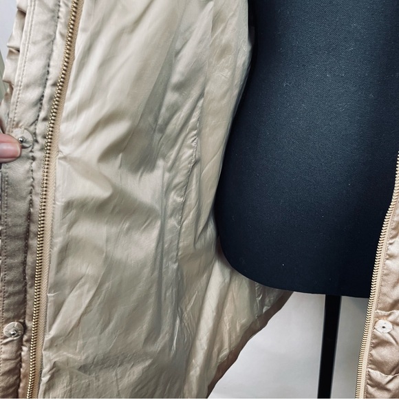 Lilly Pulitzer Gold Ruffled Jacket, Size 12 - Picture 12 of 16